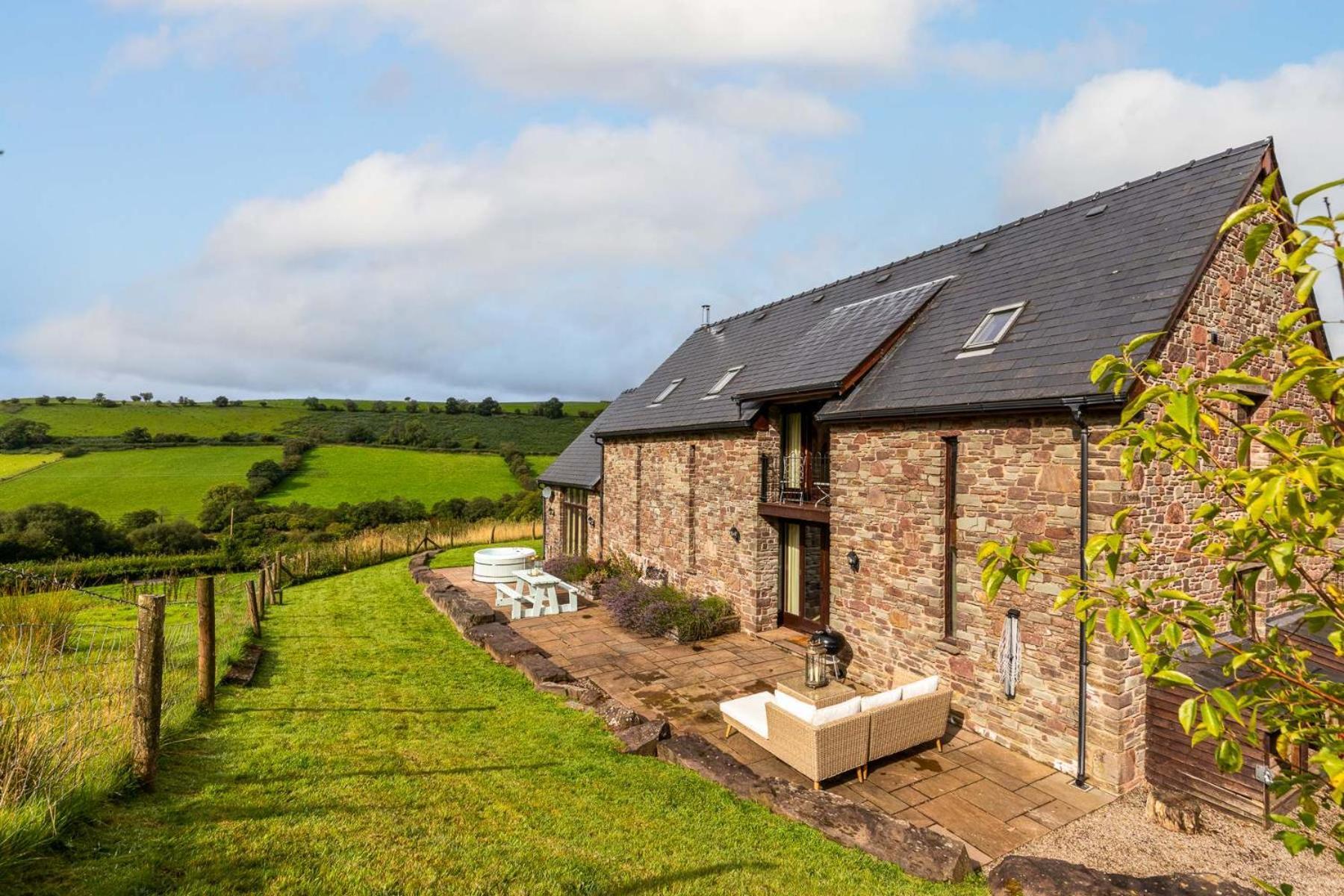 Hilltop View With Hot Tub Brecon Exterior foto